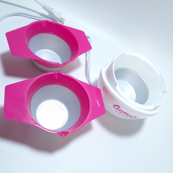 Nostalgia Electric Giant Candy Gummy Bear Maker Fish and Worm Molds - Picture 8 of 9